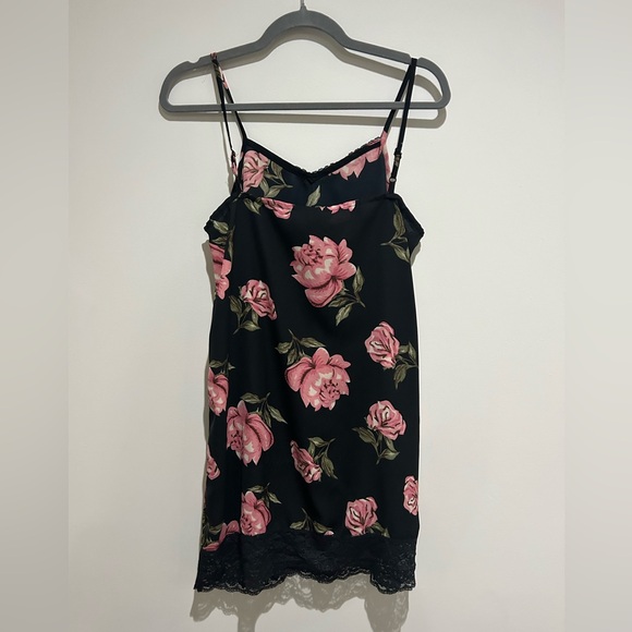 Floral Dress - Picture 4 of 5